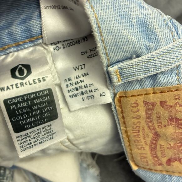 Levi's 501 Jean Shorts Womens Sz.27 Blue Daisy Duke Button Fly Distressed Denim - Picture 3 of 9